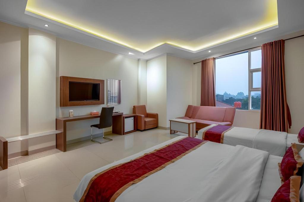 Raffleshom Hotel Bandung Exterior foto